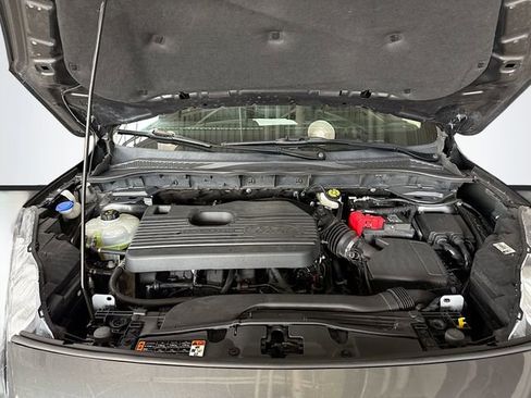 Used 2020 Ford Escape Titanium image 32