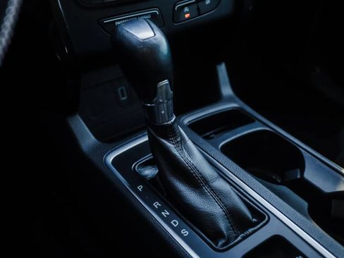 Used 2017 Ford Escape Titanium image 21