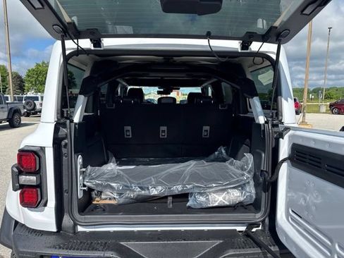 New 2026 Ford Bronco Raptor w/ Interior Carbon Fiber Pack AWD/4WD image 11