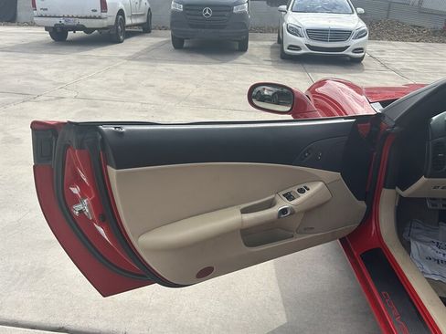 Used 2005 Chevrolet Corvette Convertible w/ Preferred Equipment Group RWD image 22