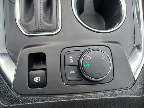 Used 2020 Chevrolet Traverse LT w/ LT Premium Package image 15