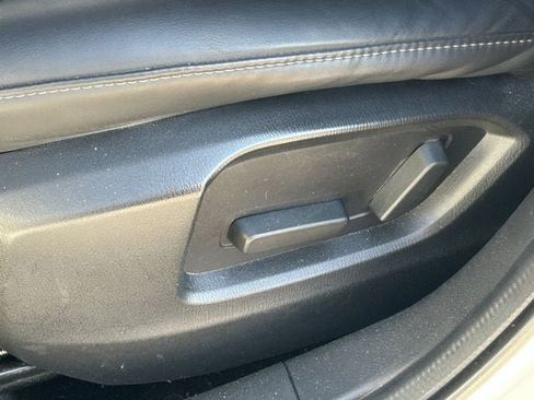 Used 2018 MAZDA CX-5 Touring w/ Preferred Equipment Package FWD image 23
