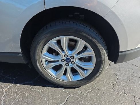 Certified 2022 Ford Edge Titanium image 21
