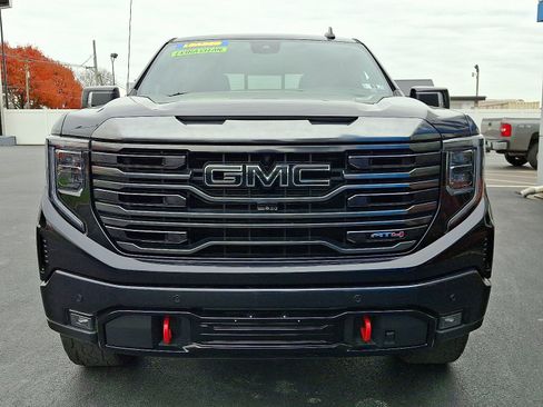 Used 2023 GMC Sierra 1500 AT4 w/ Technology Package image 2