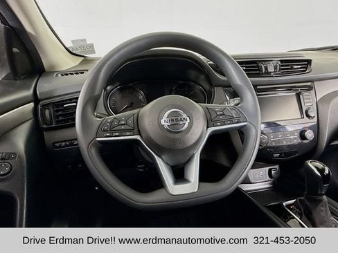 Used 2022 Nissan Rogue Sport S image 11