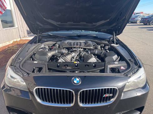Used 2013 BMW M5 image 12
