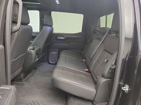 Used 2024 Chevrolet Silverado 1500 High Country w/ Technology Package image 9