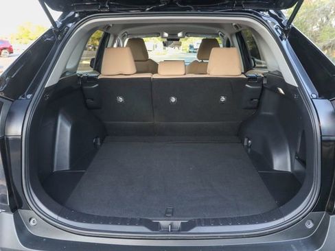 Used 2022 Toyota RAV4 XLE image 27