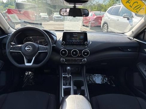 Used 2024 Nissan Sentra SV FWD image 7