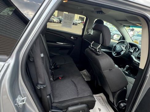 Used 2016 Dodge Journey SXT w/ Comfort/Convenience Group image 13