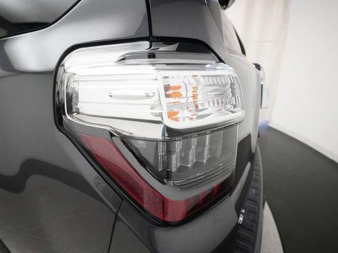 Used 2023 Toyota 4Runner Limited AWD/4WD image 33