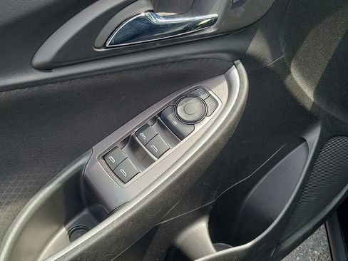 Used 2023 Chevrolet Malibu LT FWD image 21
