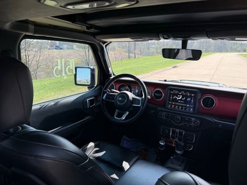 Used 2021 Jeep Wrangler Unlimited Rubicon AWD/4WD image 19