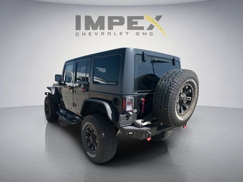 Used 2018 Jeep Wrangler Unlimited Sport AWD/4WD image 3