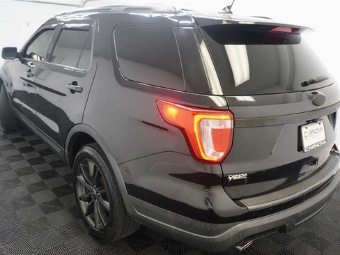 Used 2019 Ford Explorer XLT w/ Equipment Group 202A AWD/4WD image 6