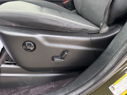 Used 2017 Jeep Grand Cherokee Laredo image 15