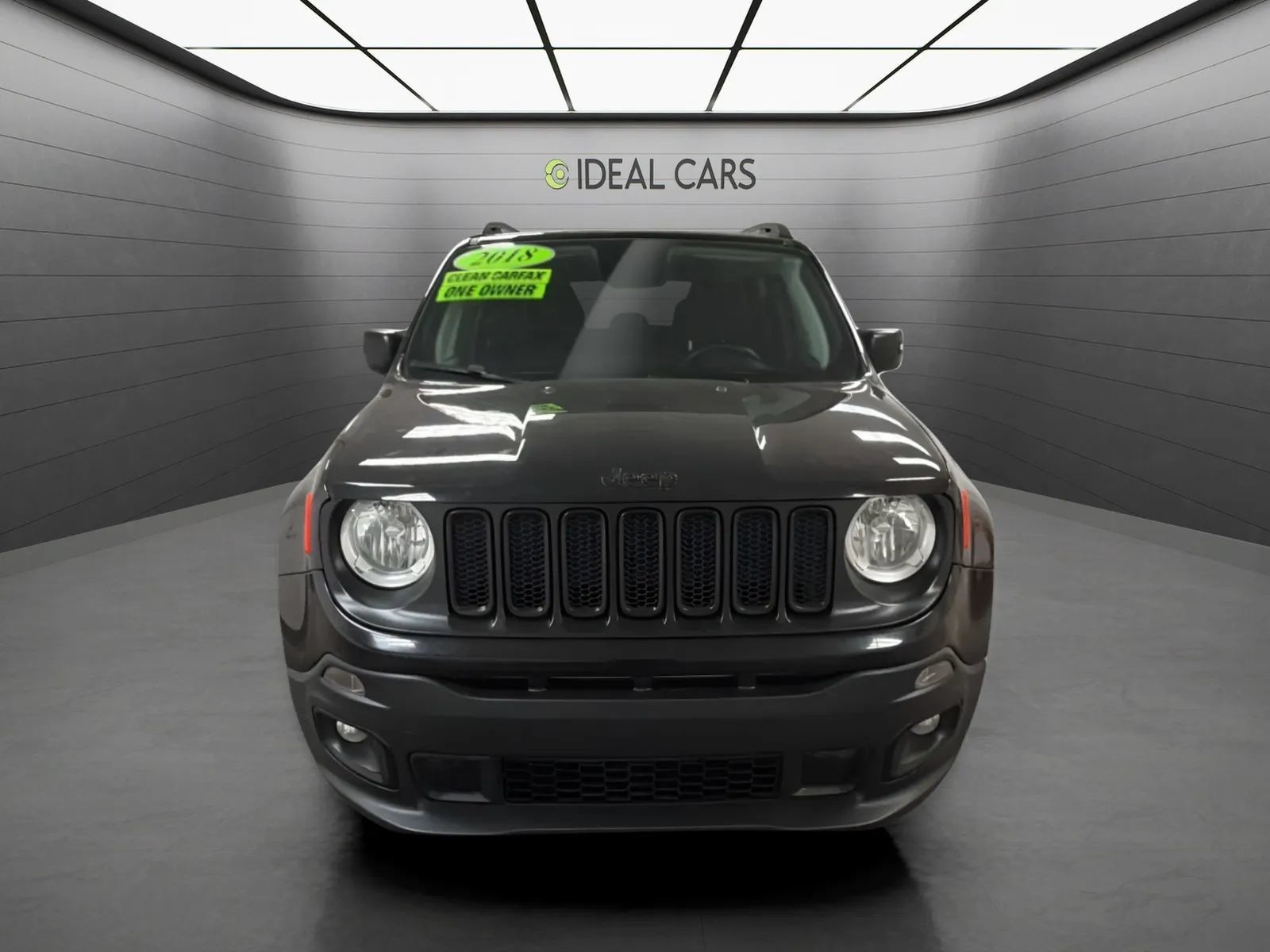 Used 2018 Jeep Renegade Altitude FWD image 2