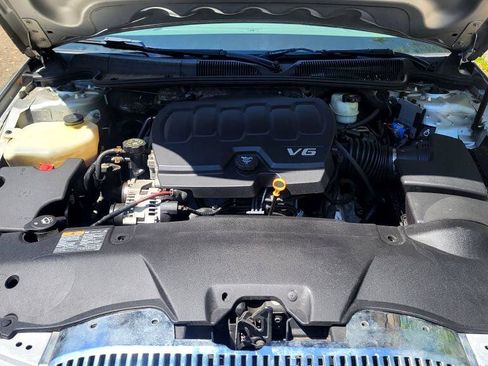 Used 2011 Buick Lucerne CXL image 9