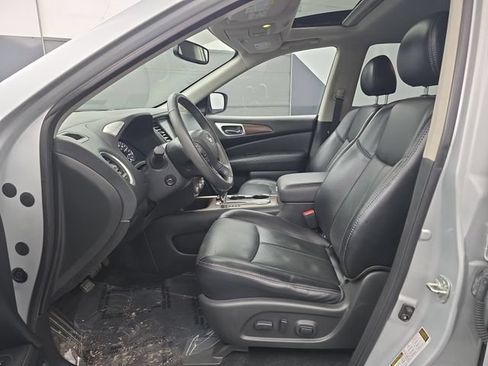 Used 2020 Nissan Pathfinder Platinum FWD image 23