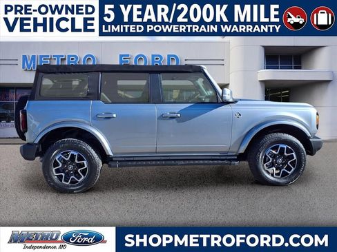 Used 2021 Ford Bronco Outer Banks image 2