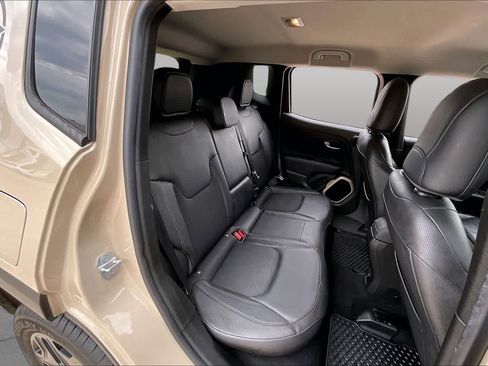 Used 2017 Jeep Renegade Trailhawk AWD/4WD image 19