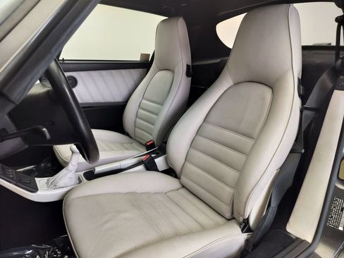Used 1992 Porsche 911 Carrera RWD image 5