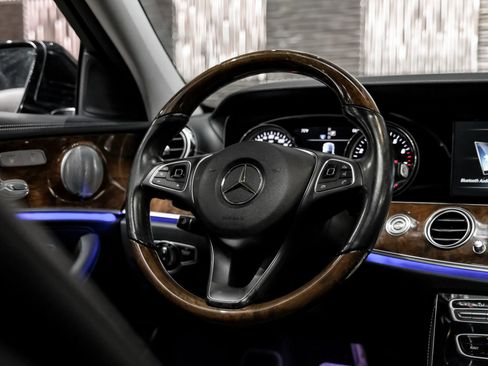Used 2017 Mercedes-Benz E 300 image 13