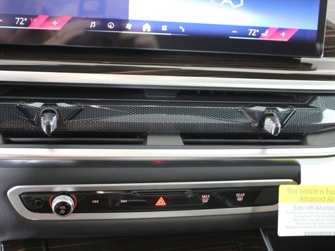 New 2026 BMW X5 xDrive40i w/ M Sport Package image 18