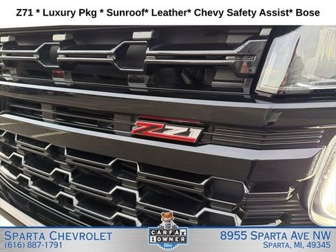 Used 2024 Chevrolet Suburban Z71 w/ Luxury Package AWD/4WD image 10