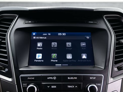 Used 2017 Hyundai Santa Fe Sport FWD image 17