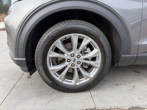 Used 2023 Ford Explorer Limited image 26