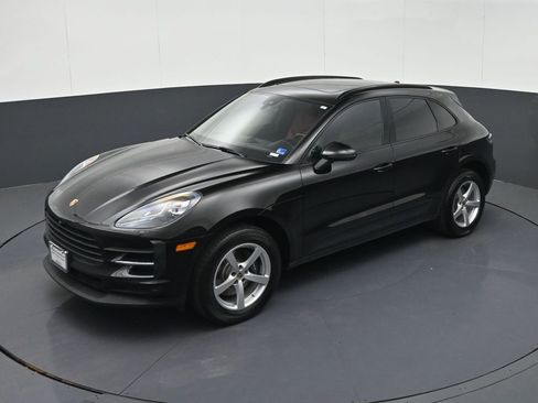 Used 2019 Porsche Macan AWD/4WD image 25