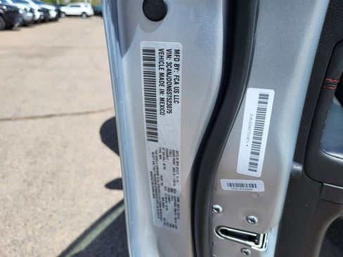 Used 2025 Jeep Compass Trailhawk w/ Trailer Tow Group AWD/4WD image 28
