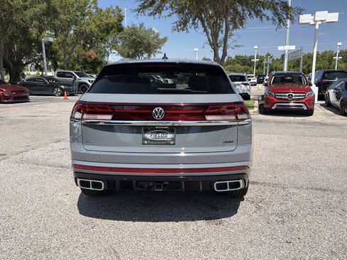 Used 2025 Volkswagen Atlas Cross Sport SEL Premium R-Line AWD/4WD image 4