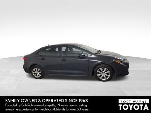 Used 2023 Toyota Corolla LE image 5