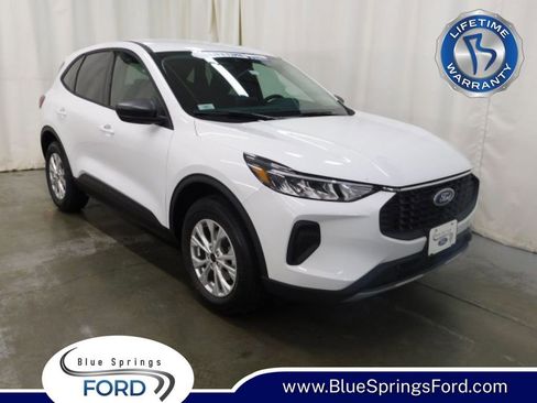 New 2026 Ford Escape Active w/ Cold Weather Package AWD/4WD image 1