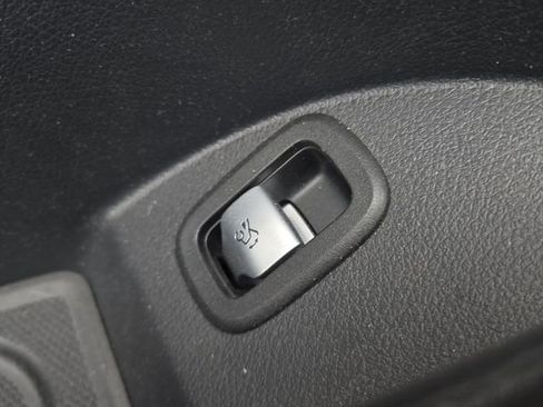 Used 2023 Mercedes-Benz GLC 300 4MATIC image 20