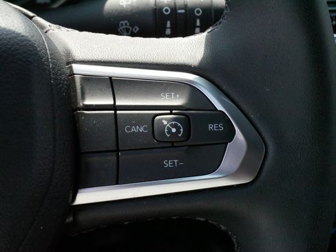 Used 2026 Jeep Compass Latitude AWD/4WD image 25