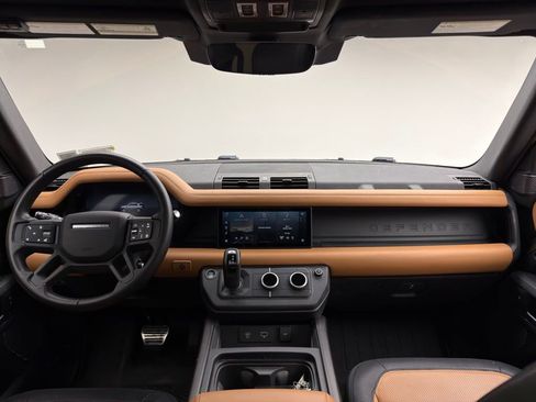 Used 2024 Land Rover Defender 110 X-Dynamic SE image 8