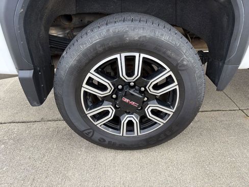 Used 2023 GMC Sierra 2500 AT4 w/ AT4 Preferred Package image 27
