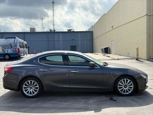 Used 2015 Maserati Ghibli RWD image 8