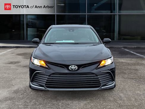 Certified 2022 Toyota Camry LE image 11