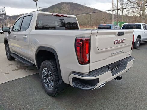 New 2026 GMC Sierra 1500 AT4 w/ AT4 Premium Package AWD/4WD image 4