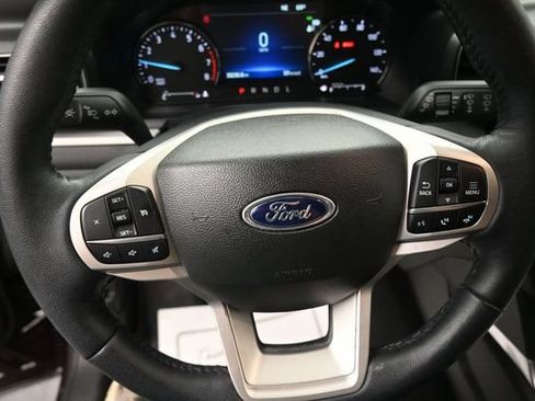 Used 2023 Ford Explorer XLT w/ Equipment Group 202A AWD/4WD image 16
