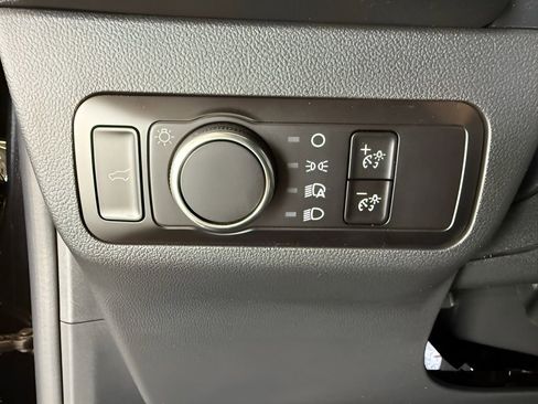 Used 2025 Ford Escape ST-Line w/ Tech Pack #1 AWD/4WD image 23