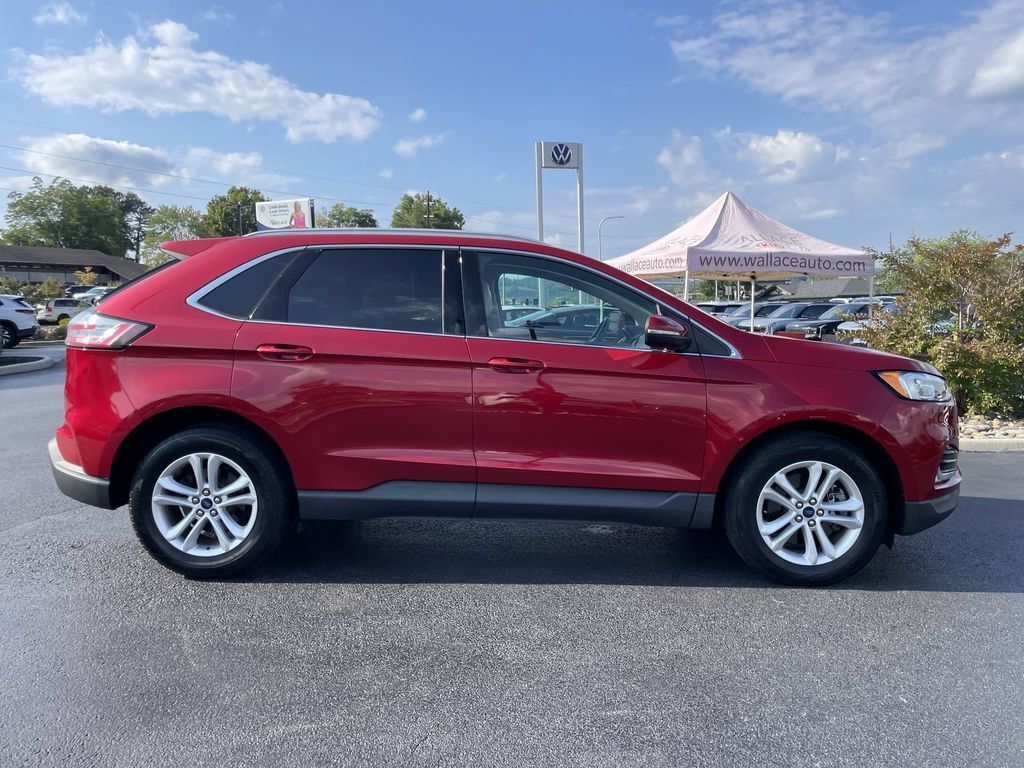 Used 2020 Ford Edge SEL w/ Convenience Package AWD/4WD image 4
