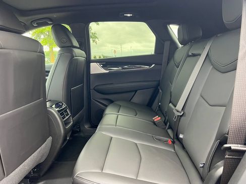 Certified 2024 Cadillac XT5 Premium Luxury AWD/4WD image 5