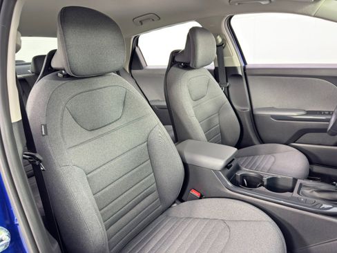 Used 2025 Kia K4 EX image 38