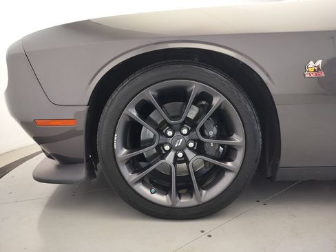 Used 2022 Dodge Challenger R/T Scat Pack RWD image 5