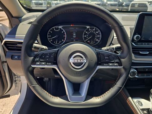 Certified 2025 Nissan Altima 2.5 SR FWD image 28